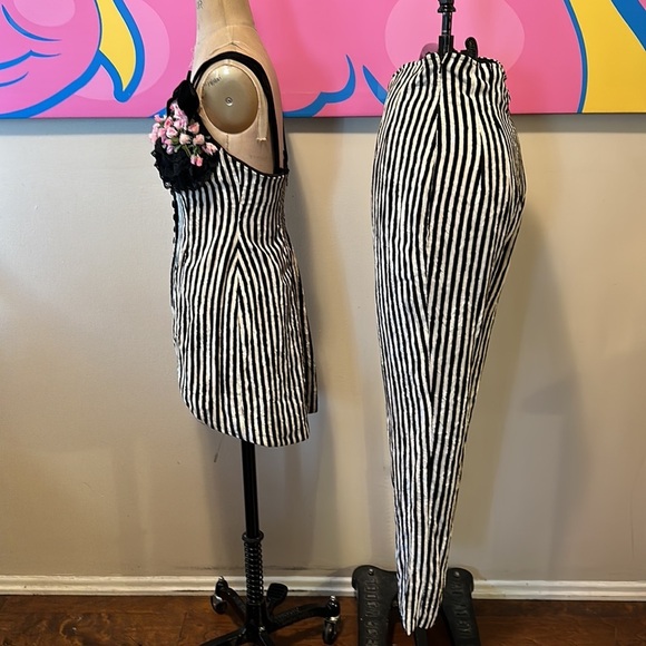 IDOL Black White Striped Velvet Corset Top and Pants Set - Picture 7 of 14